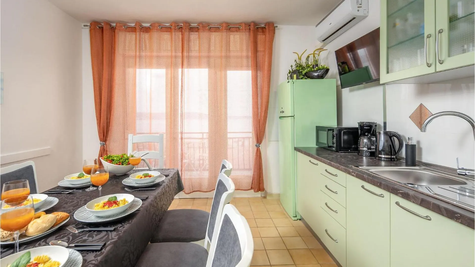 Lovely Apartment In Novi Vinodolski With Wifi